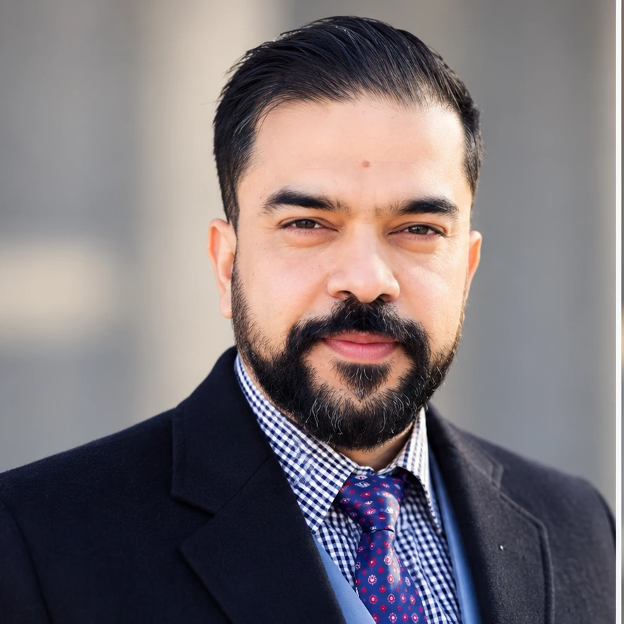 Close professional portrait of Saurabh Kumar